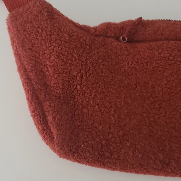 Lululemon On the Beat Belt Bag *Sherpa Heathered Magma - Picture 5 of 11